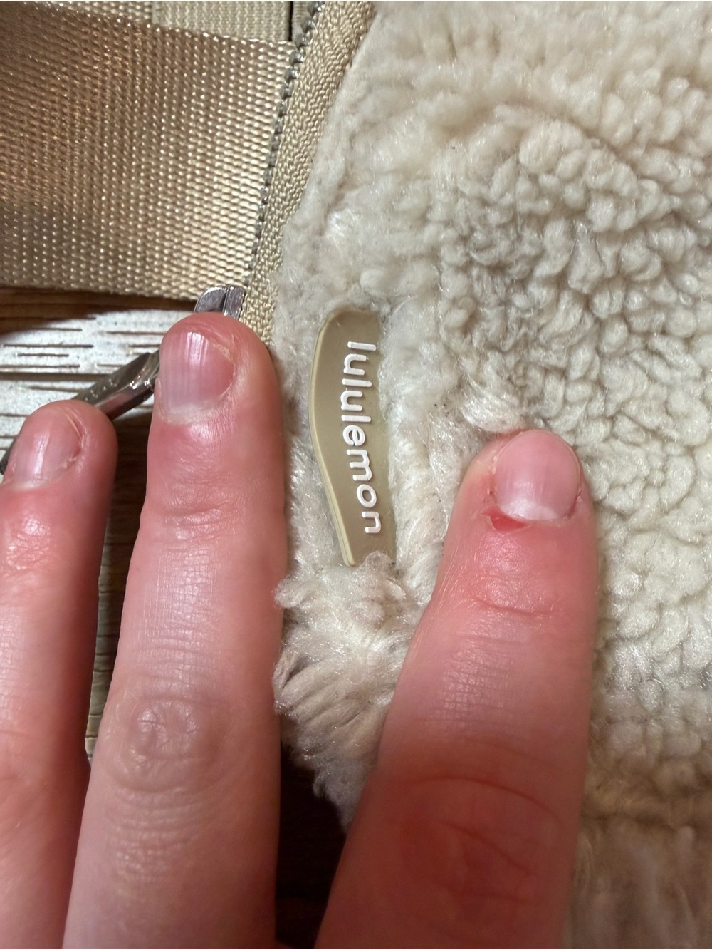 Lululemon Everywhere Belt Bag 1L Sherpa Fleece Natural Ivory Trench - Picture 5 of 9